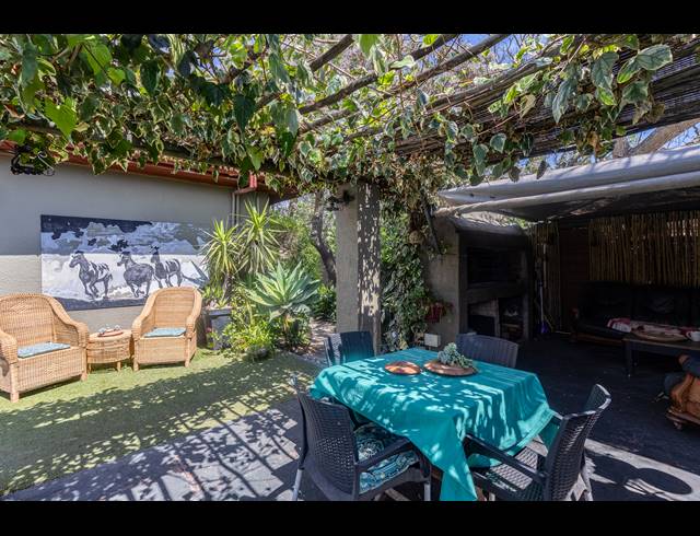 5 BEDROOM HOUSE FOR SALE IN OAKDALE